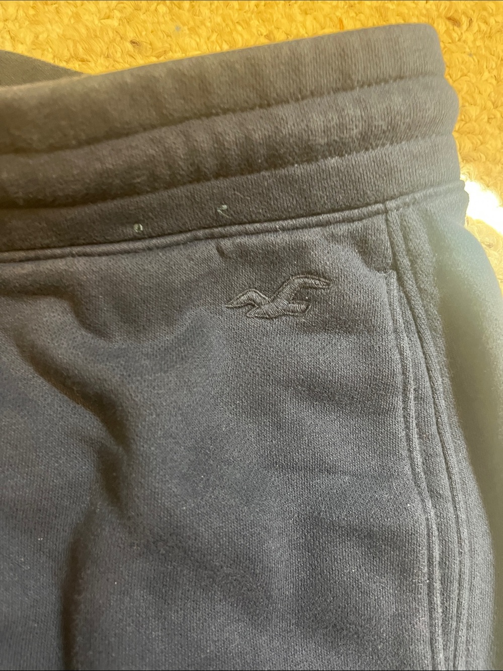 Men’s Hollister sweatpants - Picture 3 of 4